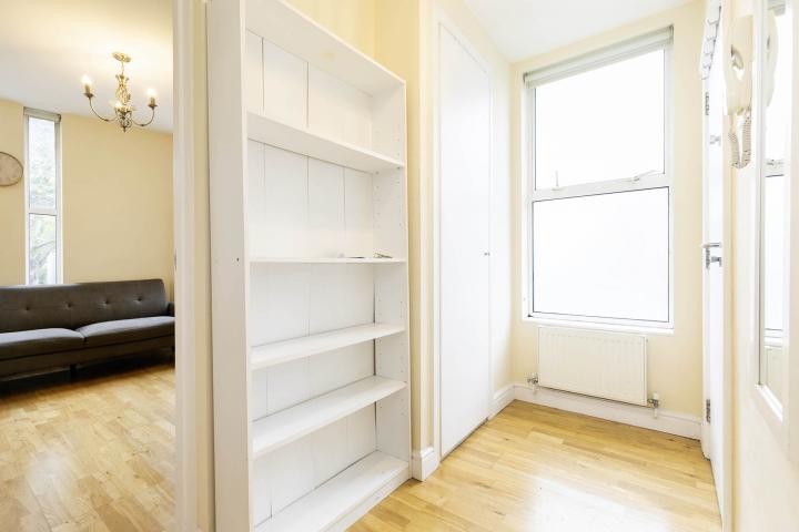			1 Bedroom, 1 bath, 1 reception Apartment			 Mill Lane , West Hampstead